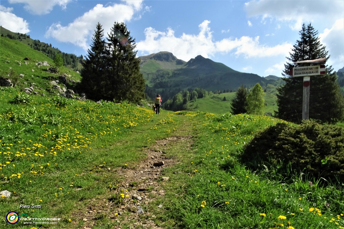 08 Prendiamo a sx il sentiero per Monte Gardena.JPG